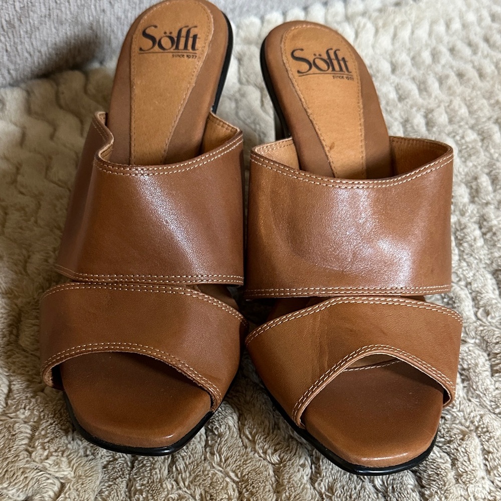 Women's Tan Leather Sandals